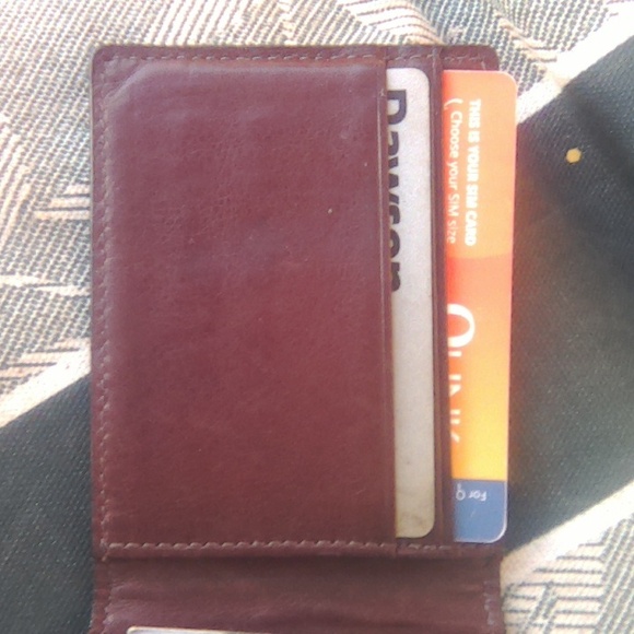 Men's  Coach  leather small Wallet. - Picture 3 of 5